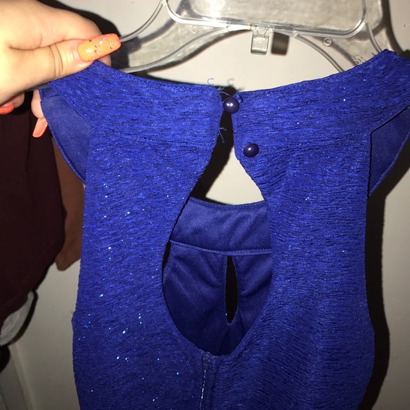 Blue sparkle dress with pearls and jewels - Picture 4 of 5